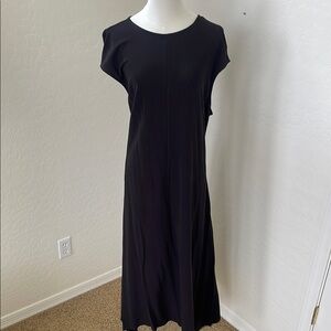 GSTQ Black Asymmetric midi Dress with Cap Sleeves